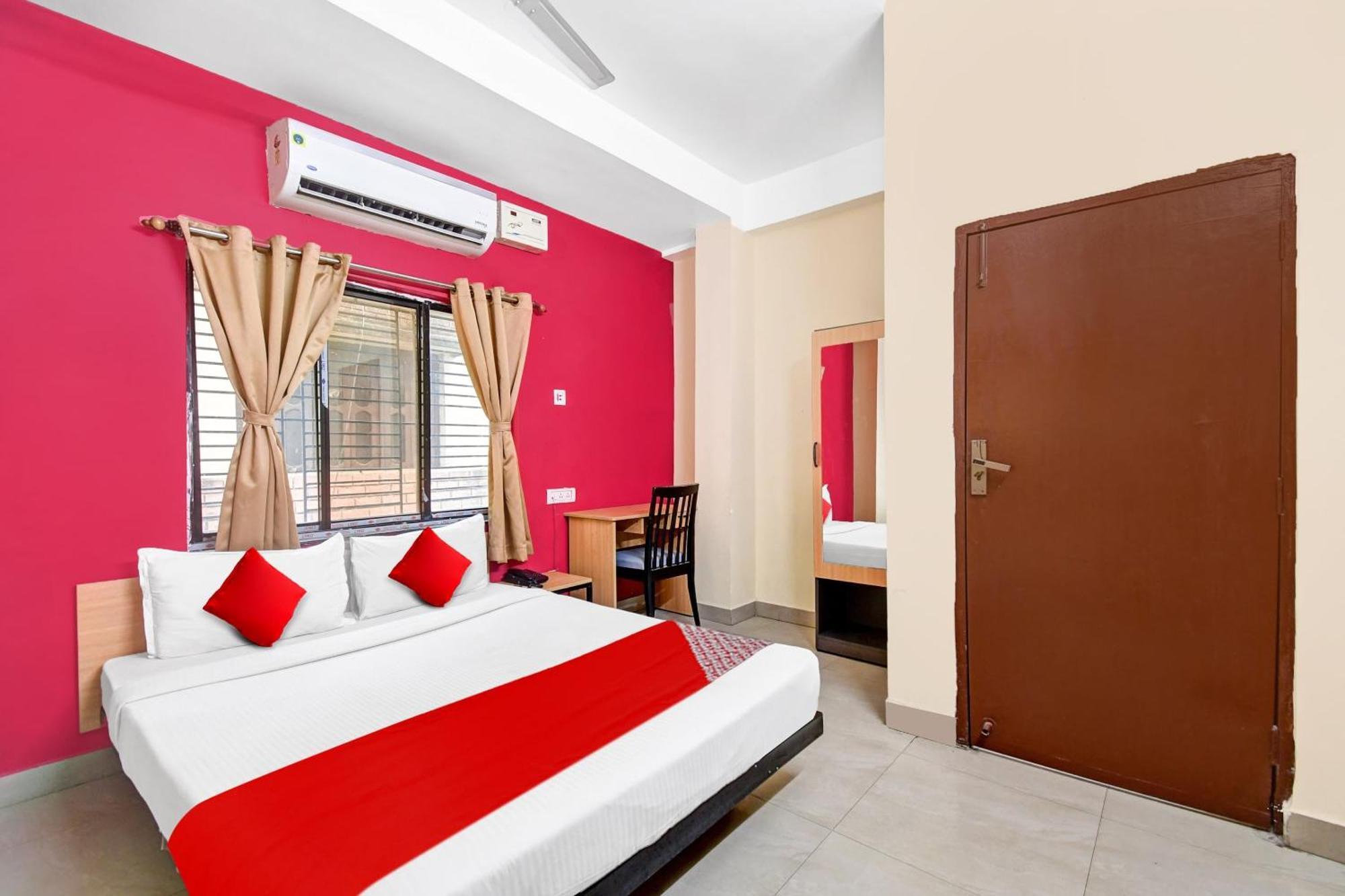 Hotel O Grand Lazeez Hāora Buitenkant foto